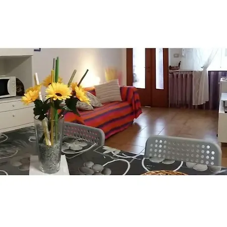 Apartment Delicious Flat Near The Subway M3 Milan
